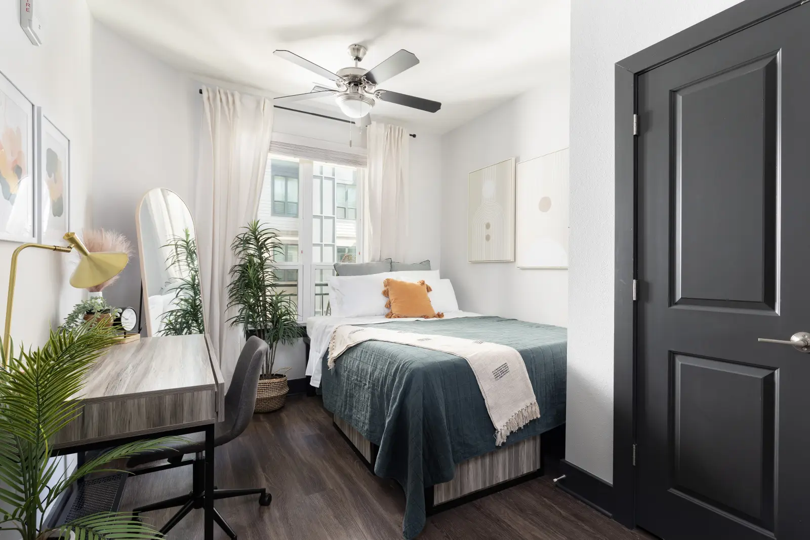 Theory Gainesville-14 Theory Gainesville 14